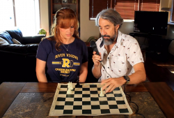 केवल राजा, बिशप और घोड़े के साथ शतरंज में कैसे जीतें।