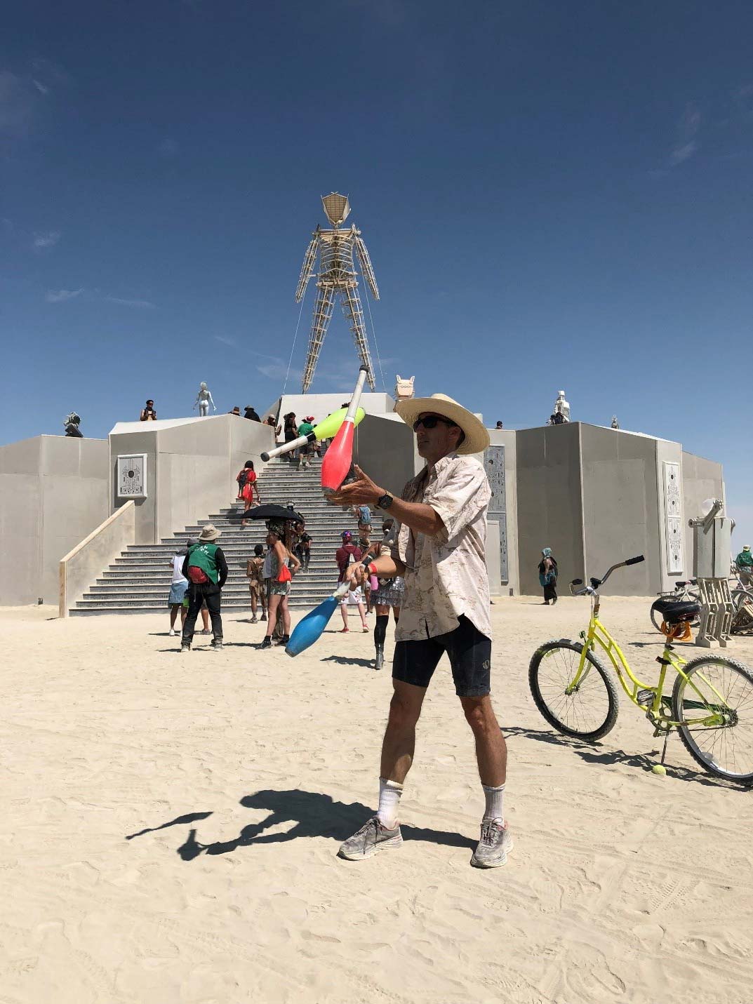 पीली बाइक