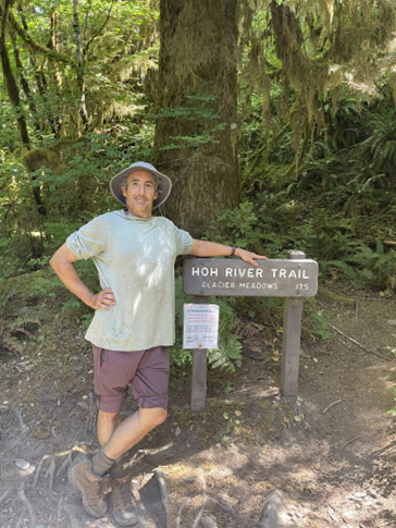 रास्ते के एक किनारे