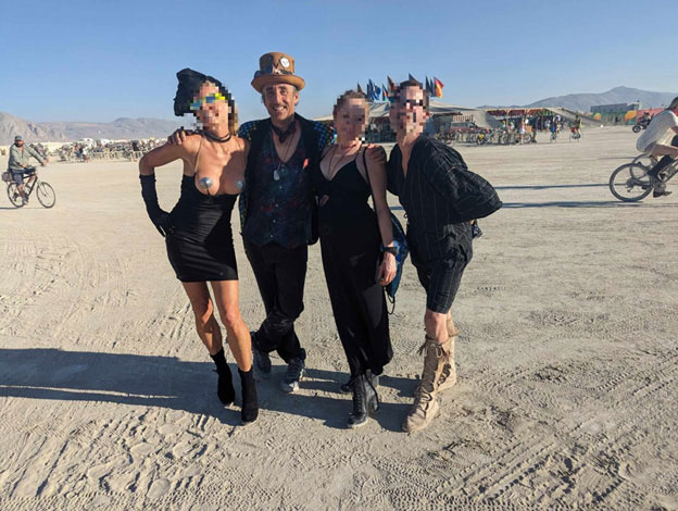 कैंप के साथी